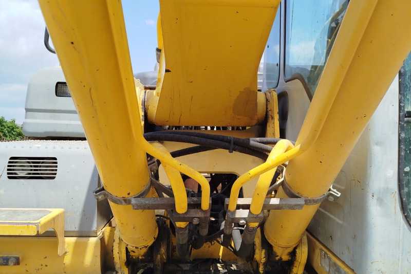 OmecoHub - Immagine NEW HOLLAND E215B